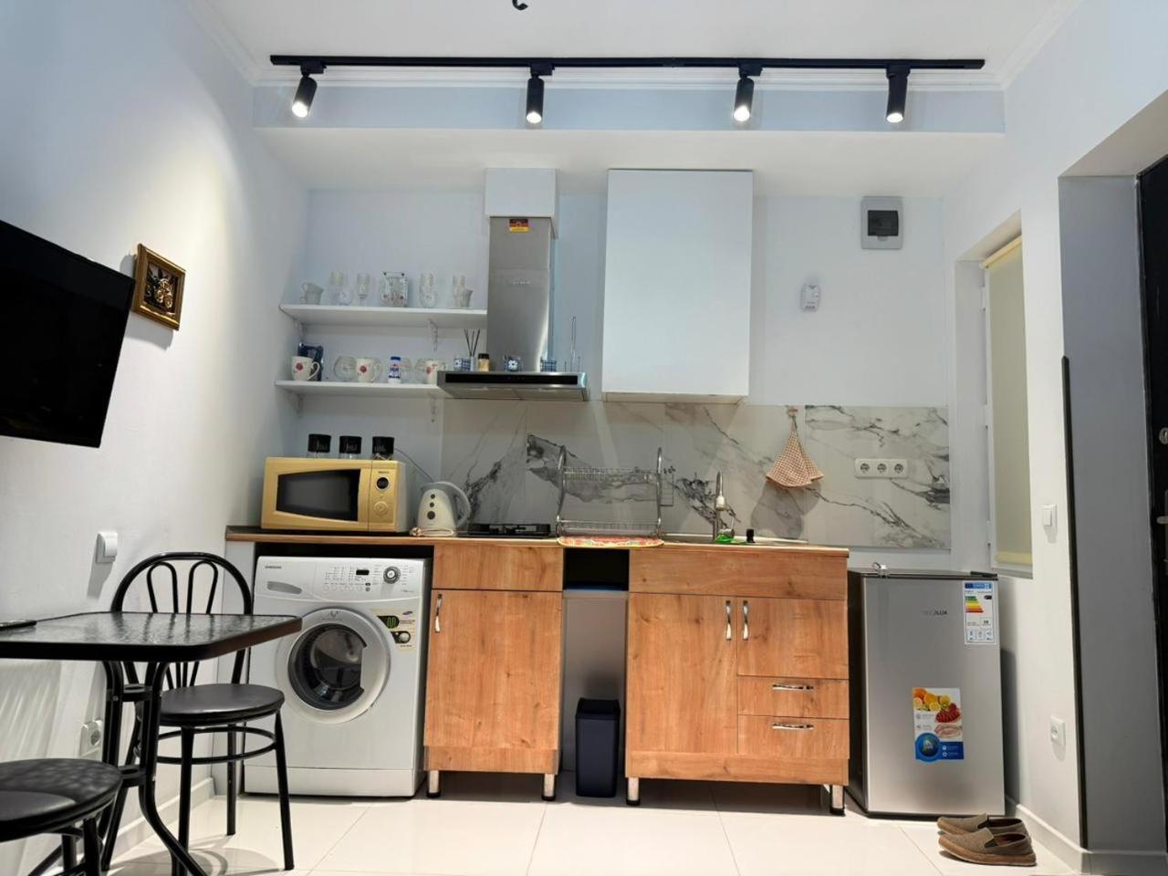 Apartments Орешек 1 ティビリシ エクステリア 写真